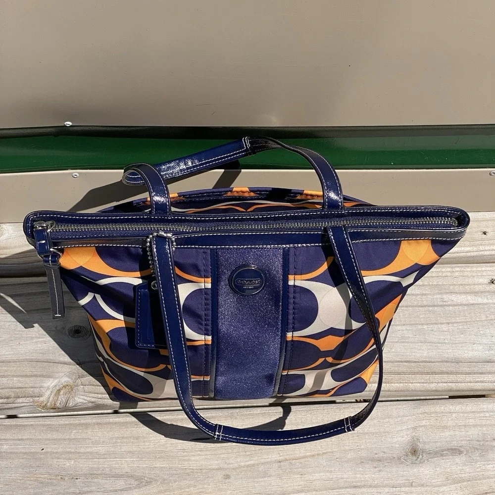 Coach Signature Stripe Linear Signature Tote Navy Multi Patent Trim F23908